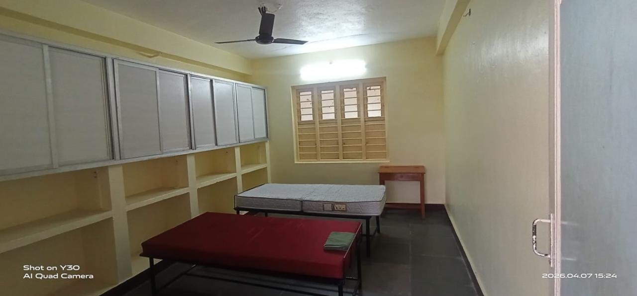 Non-AC Hostel Room